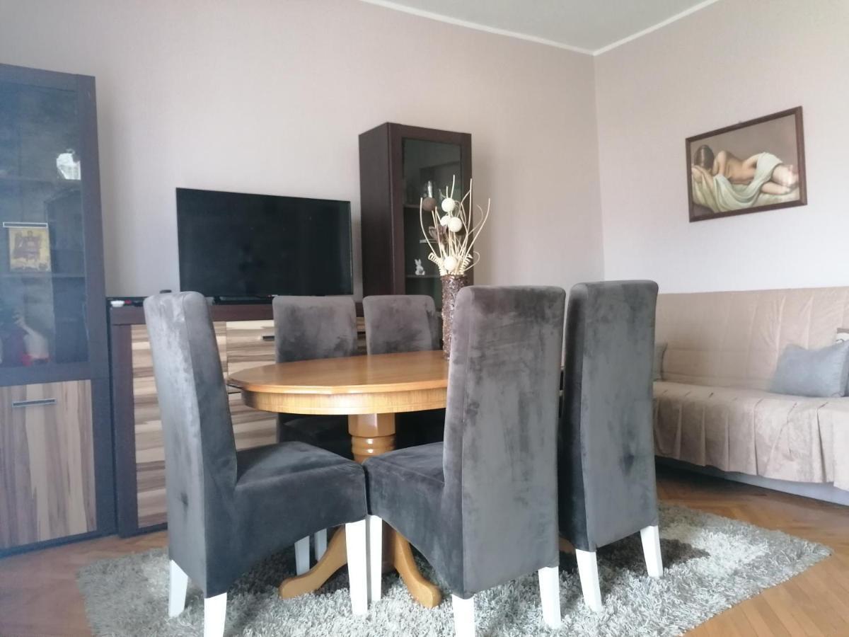 Apartman ,,Milica" Donji Milanovac Exterior foto